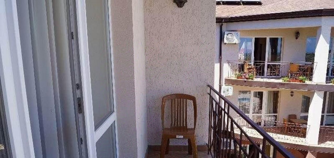 комната г Евпатория пгт Заозерное ул Севастопольская 59 фото 4