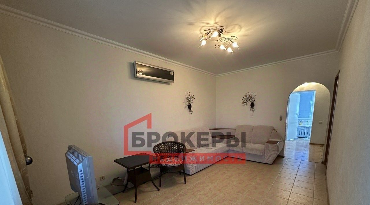 квартира г Алушта п Семидворье мкр Волна 1 фото 2