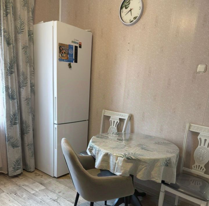 квартира г Астрахань р-н Кировский ул Валерии Барсовой 15 фото 3