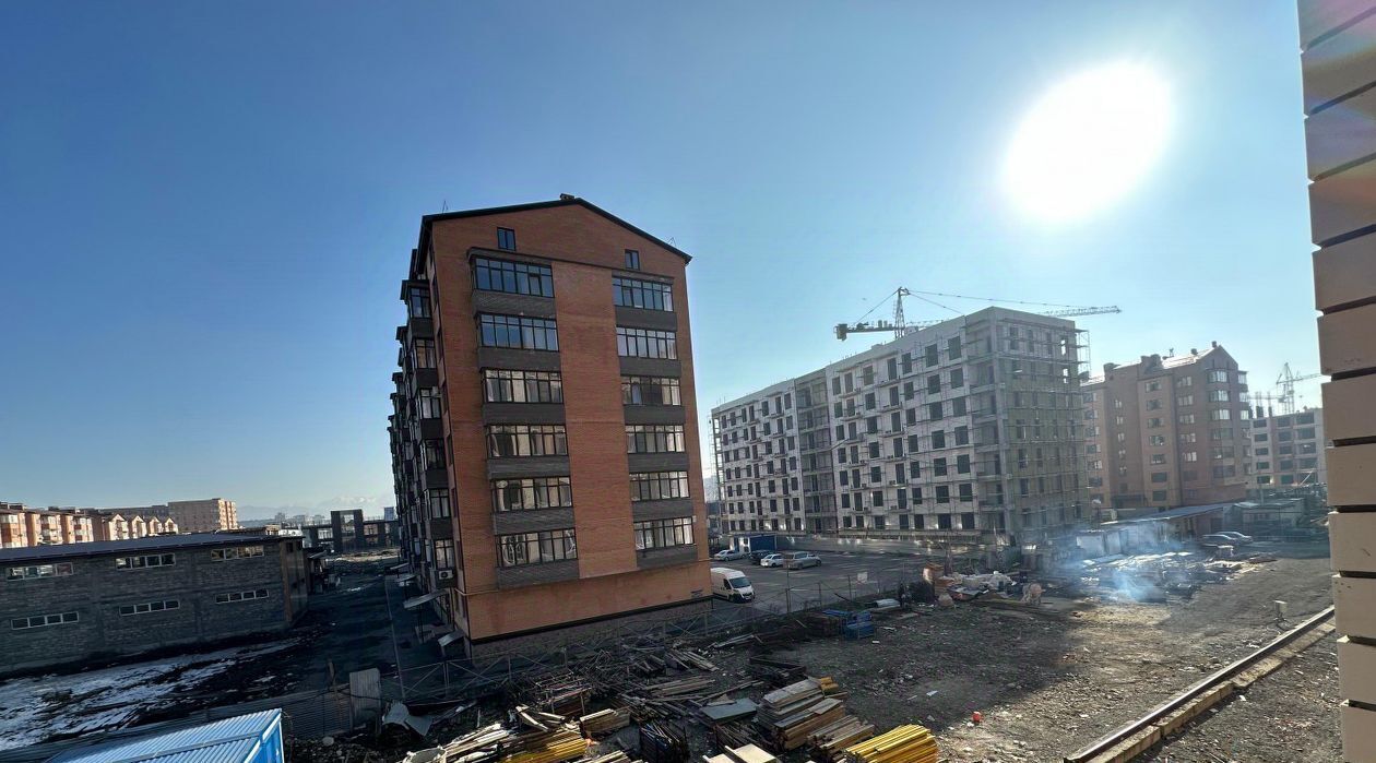квартира г Владикавказ р-н Северо-Западный ул Курсантов-Кировцев 27б ЖК «На Курсантов» фото 28