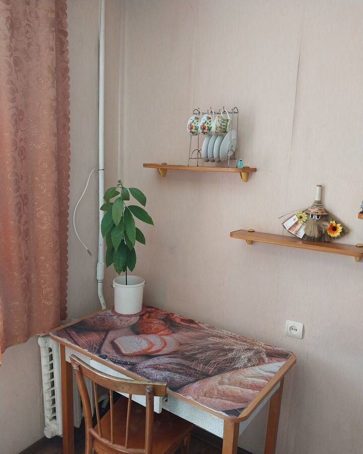 квартира г Волгоград р-н Тракторозаводский ул им. академика Богомольца 19 фото 2