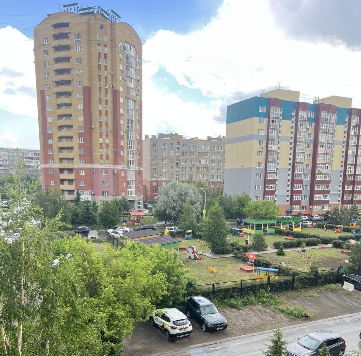 квартира г Омск р-н Кировский ул Туполева 2к/1 фото 13