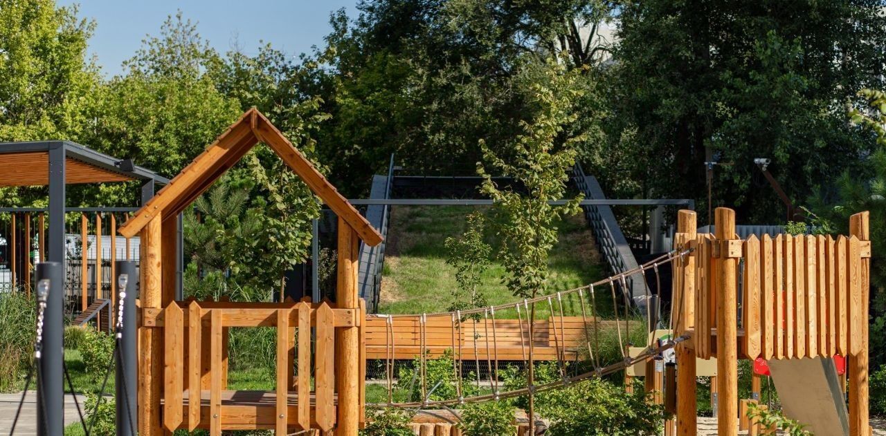 квартира г Ростов-на-Дону р-н Советский Западный ул 339-й Стрелковой Дивизии 10а/18 фото 10