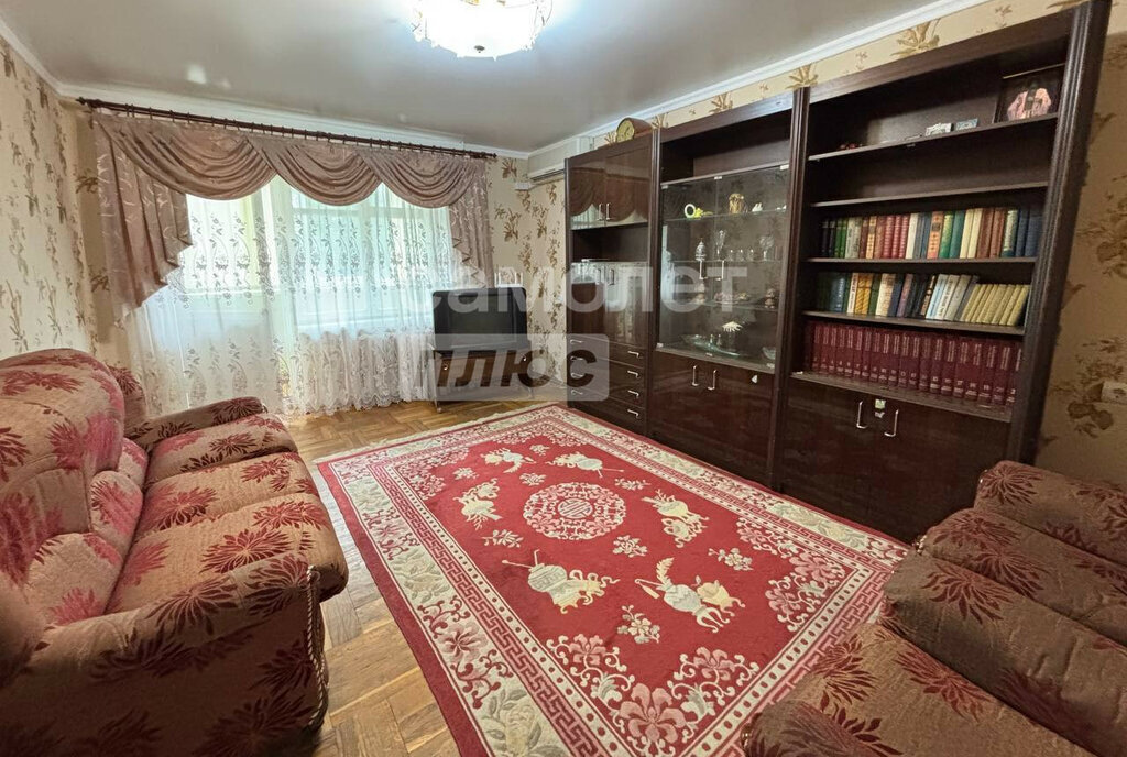 квартира р-н Приморско-Ахтарский г Приморско-Ахтарск ул Горшковой 63 фото 1