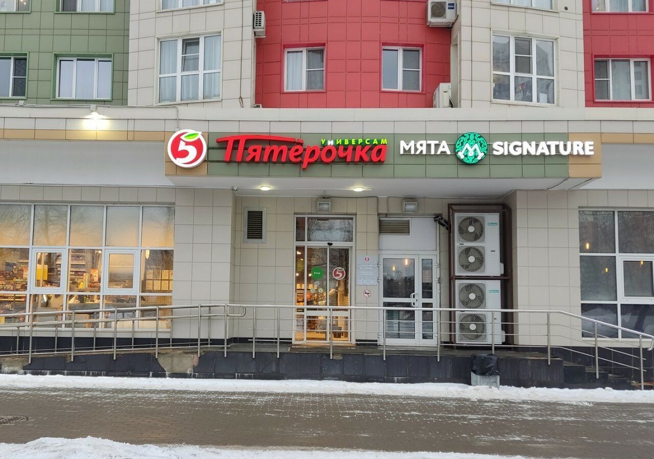 свободного назначения г Москва метро Крылатское б-р Осенний 23 фото 1