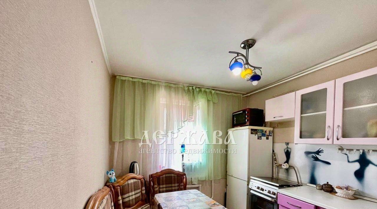 квартира г Старый Оскол Южный микрорайон 10 фото 1