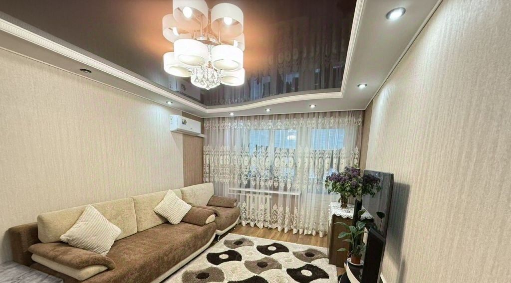 квартира г Саратов р-н Фрунзенский ул Новоузенская 180а фото 2