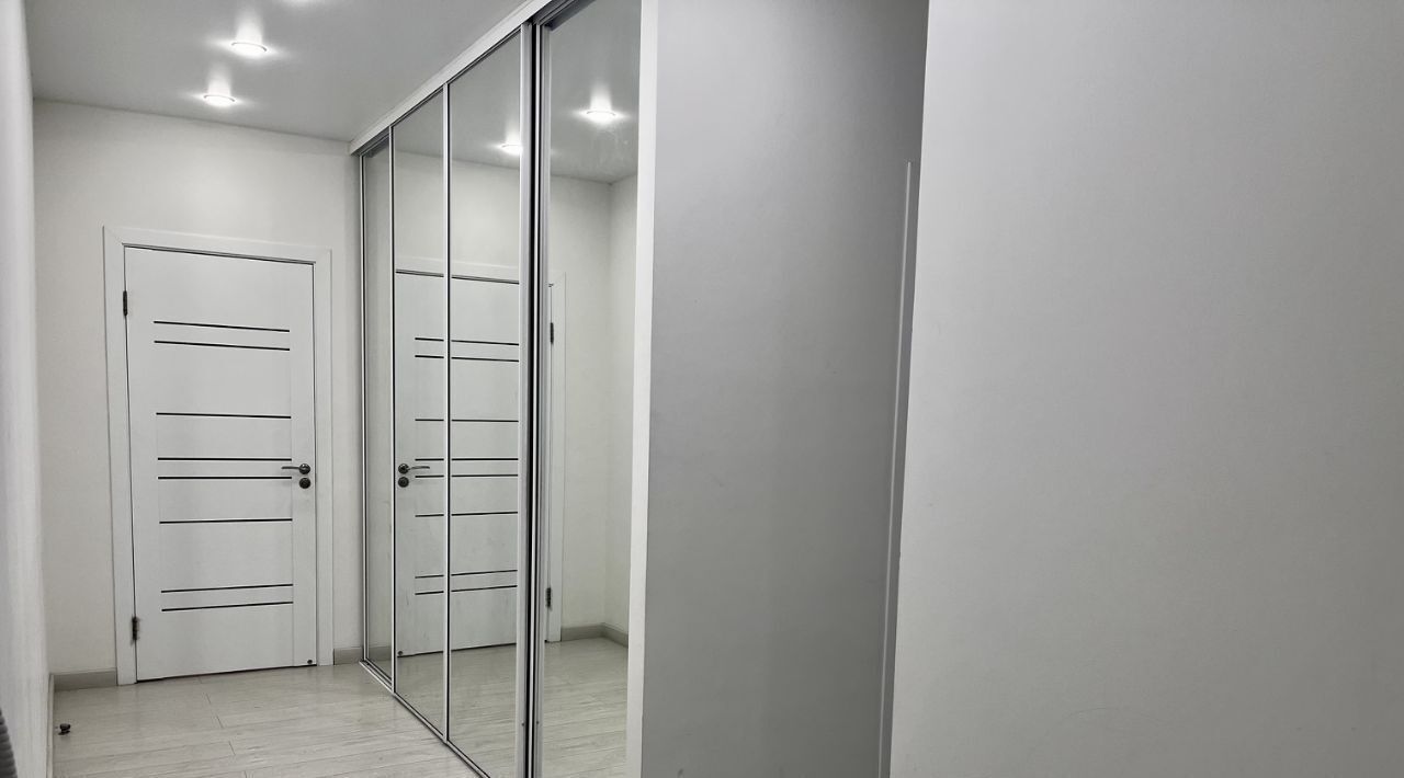 квартира г Волгоград р-н Дзержинский ул им. Хорошева 12а фото 15