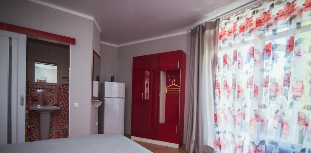 комната г Алушта п Семидворье мкр Волна 2в фото 6