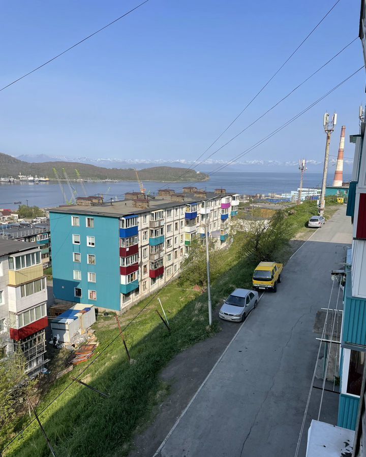 квартира г Петропавловск-Камчатский ул Труда 43 фото 3