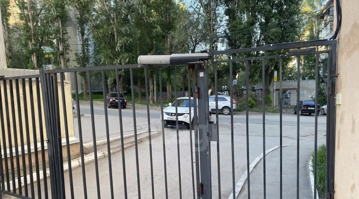 квартира г Саратов р-н Заводской ул Огородная 153а фото 24