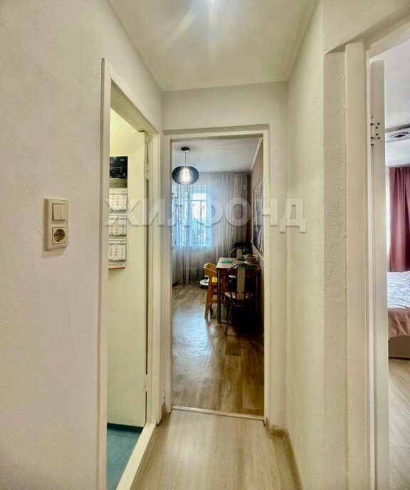 квартира г Тольятти 16-й квартал б-р Цветной 16а фото 4