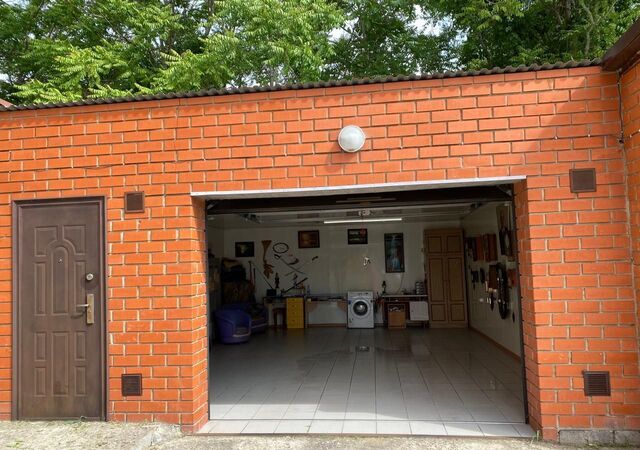гараж дом 38а Темрюкское городское поселение фото
