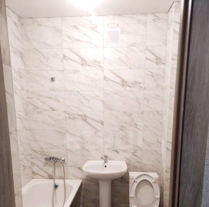 квартира г Владикавказ ул Курсантов-Кировцев 39 фото 8