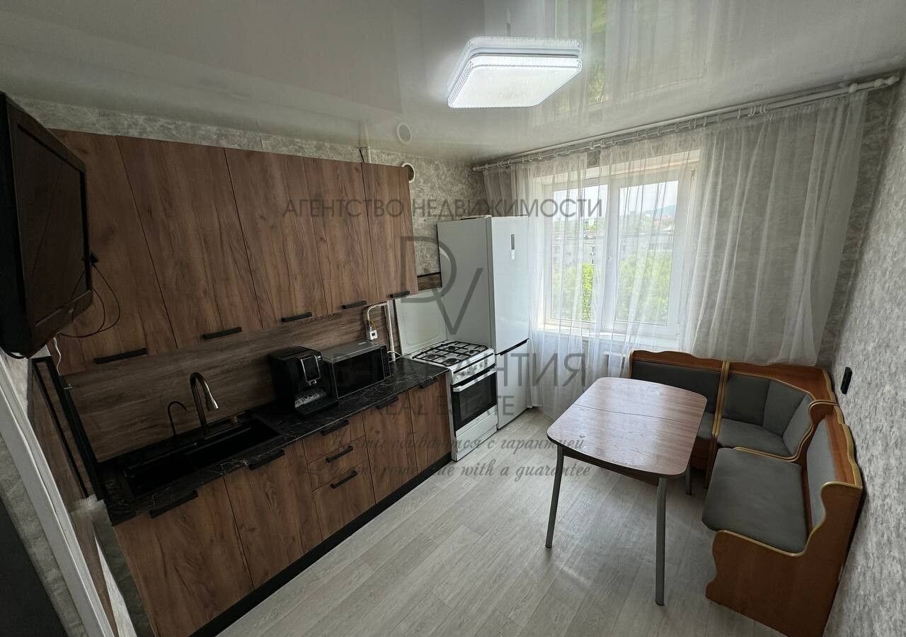 квартира г Комсомольск-на-Амуре пр-кт Победы 53к/2 фото 2