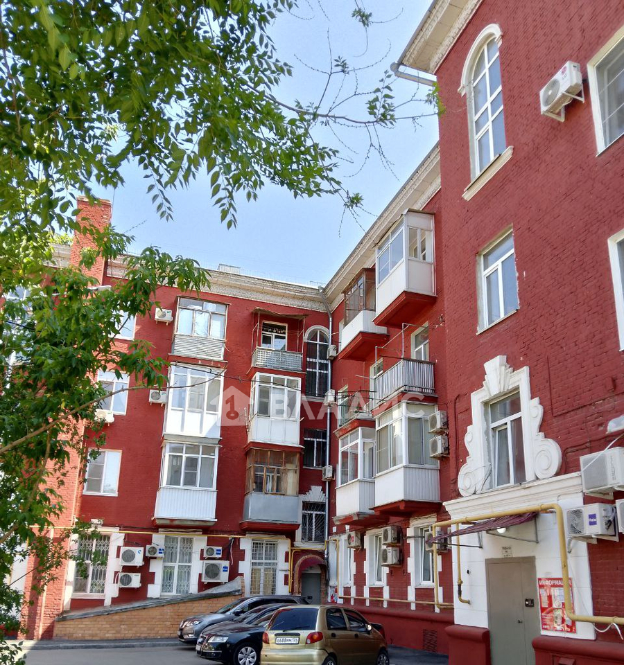 квартира г Волгоград пр-кт им. В.И. Ленина 10 Центр м-н, Пражская, 37 фото 1
