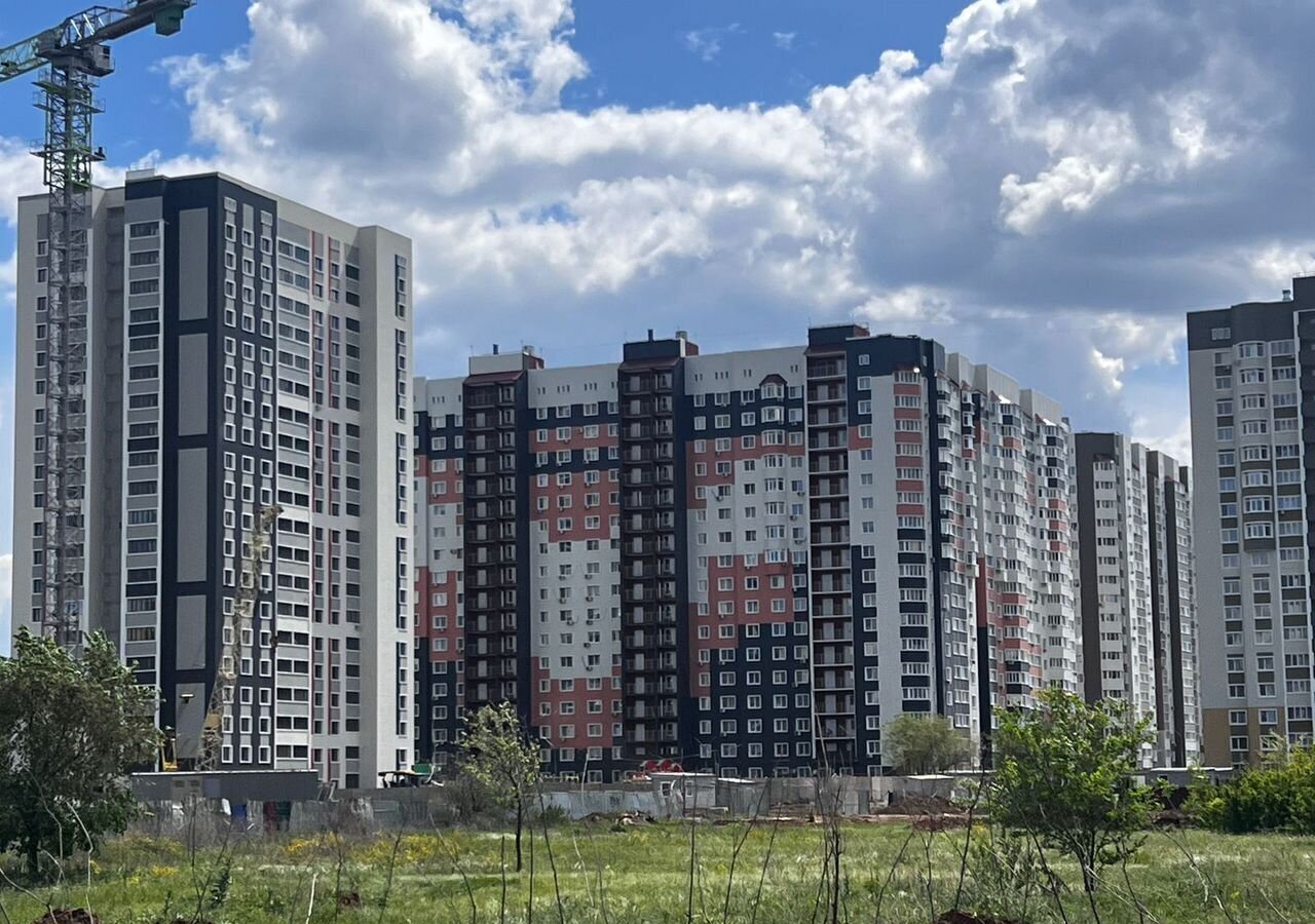 квартира г Оренбург р-н Дзержинский пр-кт Победы 153 фото 3