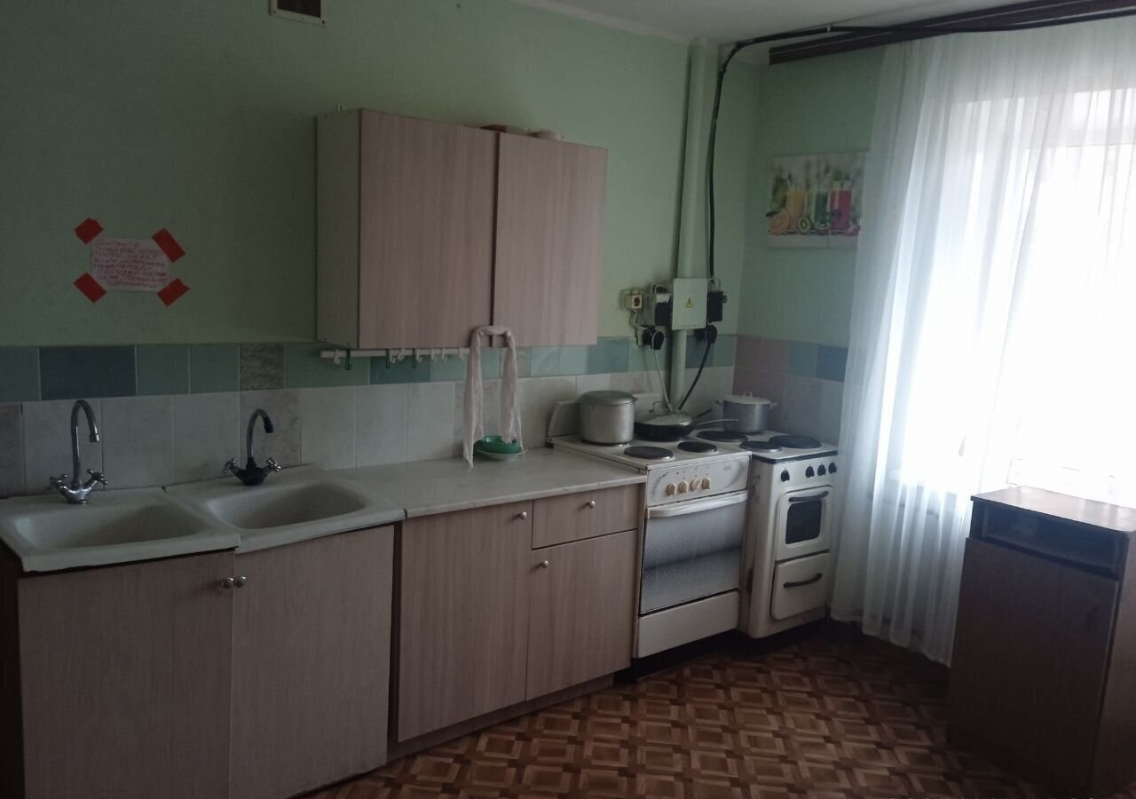 комната г Тольятти р-н Автозаводский 12 квартал ул Автостроителей 68 фото 8