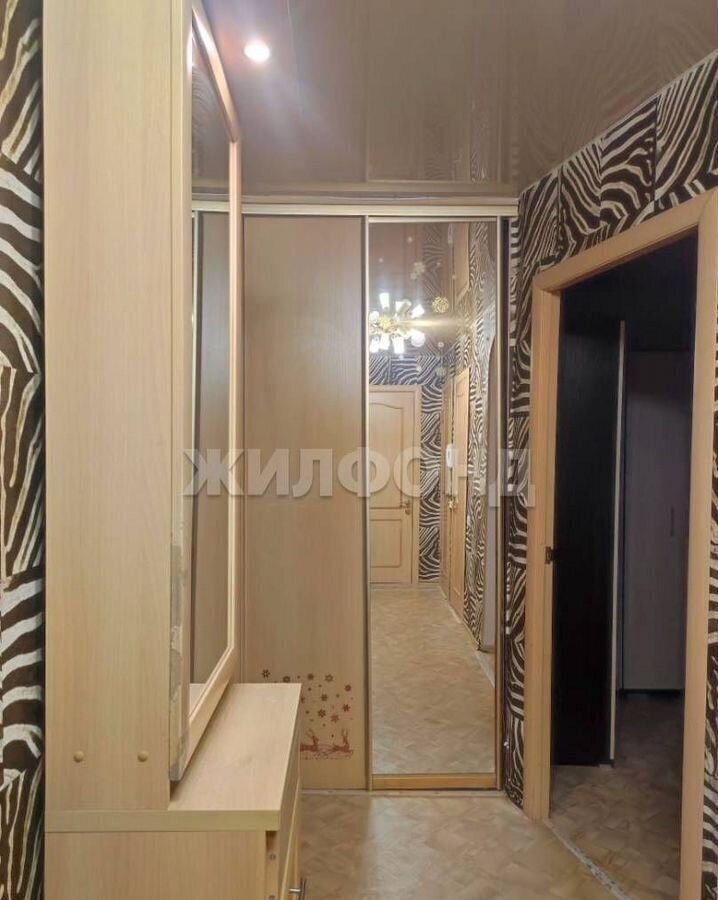квартира г Новосибирск р-н Дзержинский Золотая Нива ул Доватора 33/1 фото 1