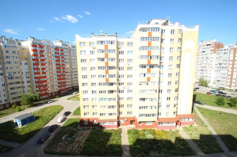 квартира г Калуга р-н Октябрьский ул Аллейная 19 фото 1