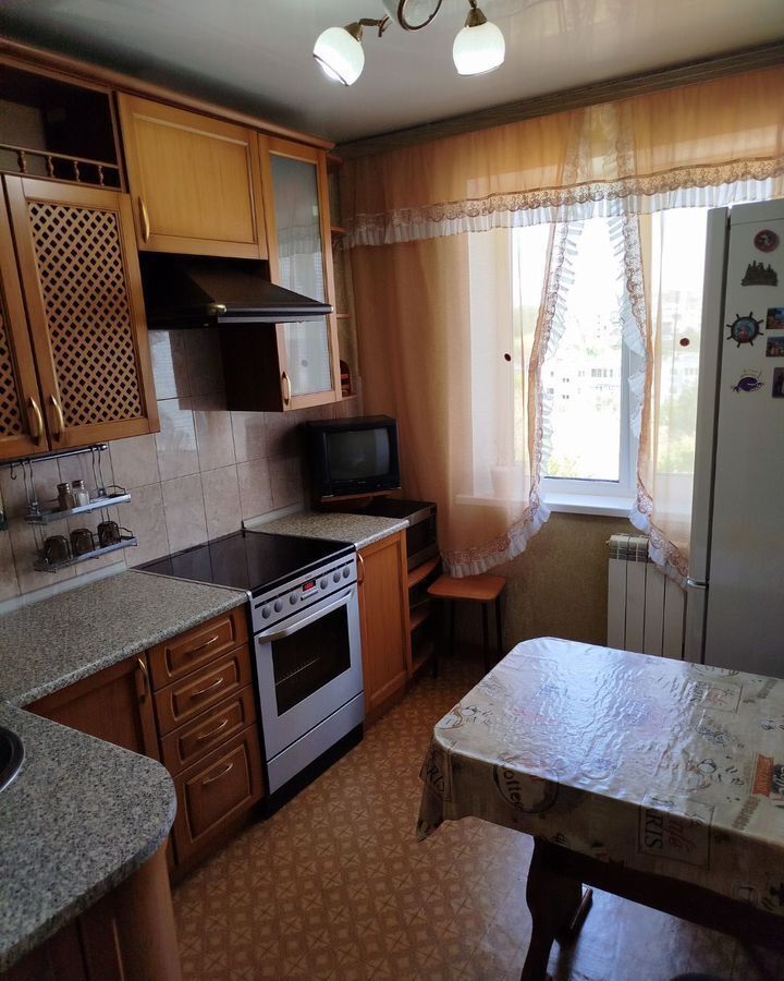 квартира г Тольятти р-н Автозаводский 9-й квартал б-р Туполева 15 фото 4