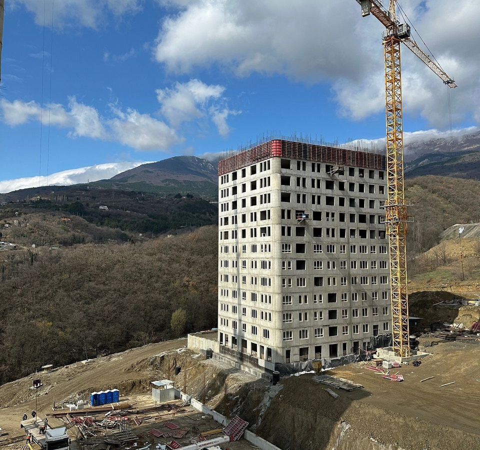 квартира г Алушта пгт Партенит эко-квартал «Партенит Парк» корп. 1 фото 4