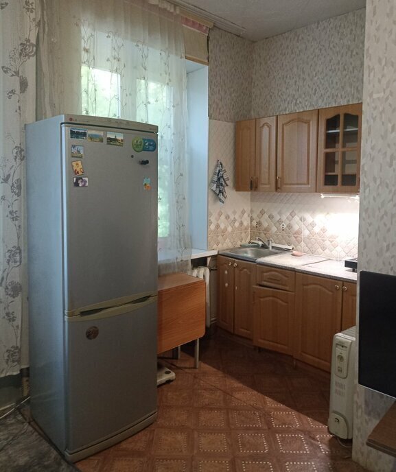 квартира г Челябинск р-н Металлургический ул Сталеваров 37 фото 2