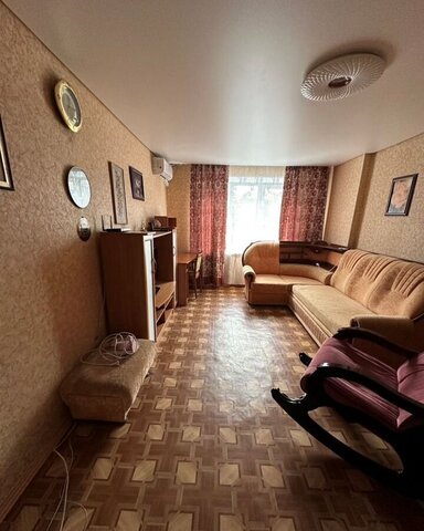 квартира р-н Калининский ул Молодогвардейцев 64а фото