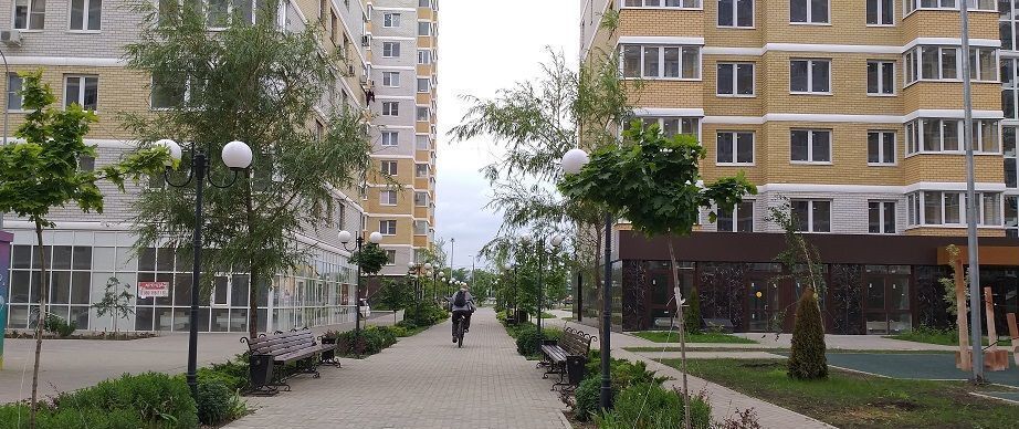 квартира г Краснодар р-н Прикубанский ул Красных Партизан 1/4к 19 фото 1