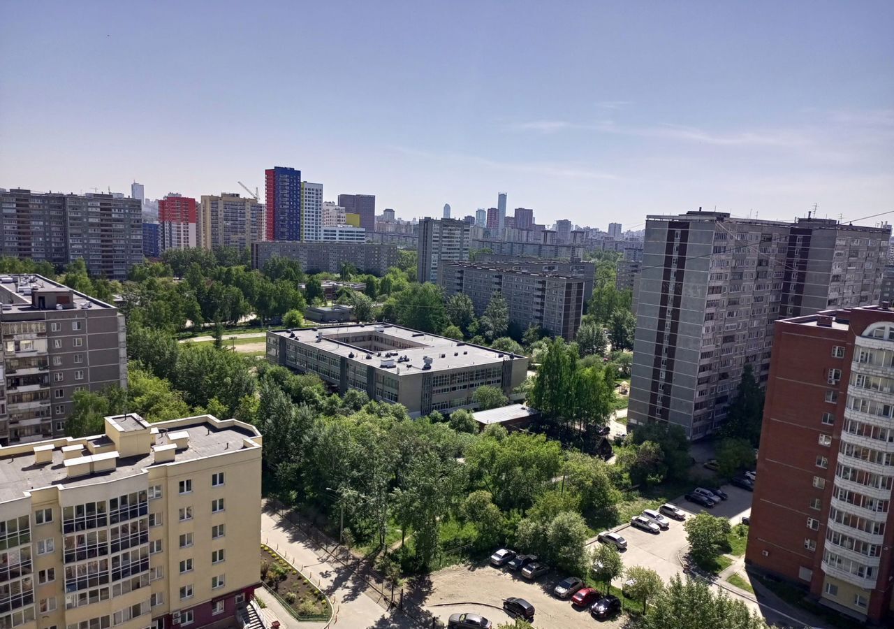 квартира г Екатеринбург р-н Железнодорожный Уральская ул Бебеля 146 фото 2