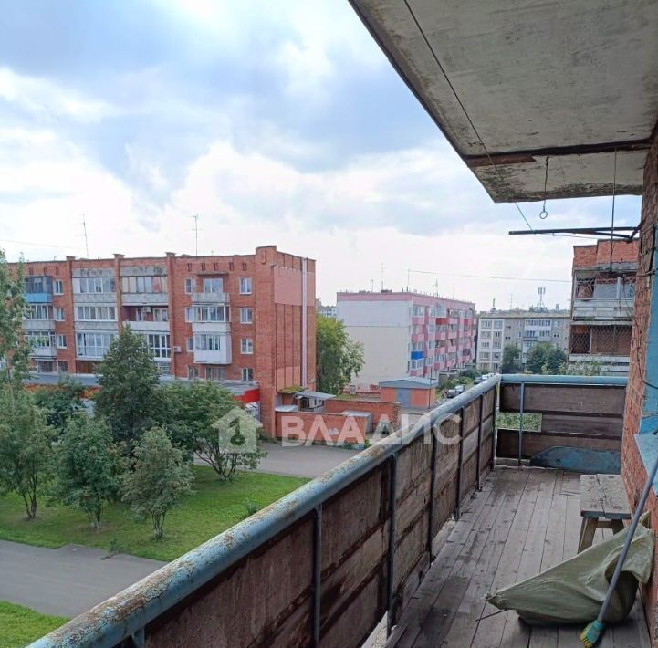 квартира г Кемерово р-н Кировский ул Халтурина 37 фото 2