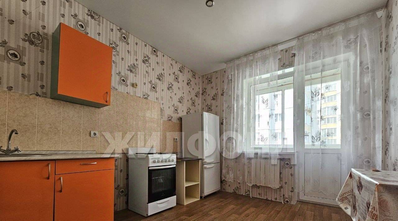 квартира г Брянск р-н Советский Красноармейская ул., 38 фото 5