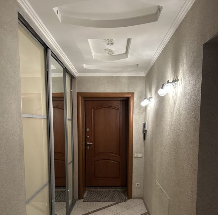 квартира г Омск р-н Кировский ул 70 лет Октября 15 Кировский АО фото 1