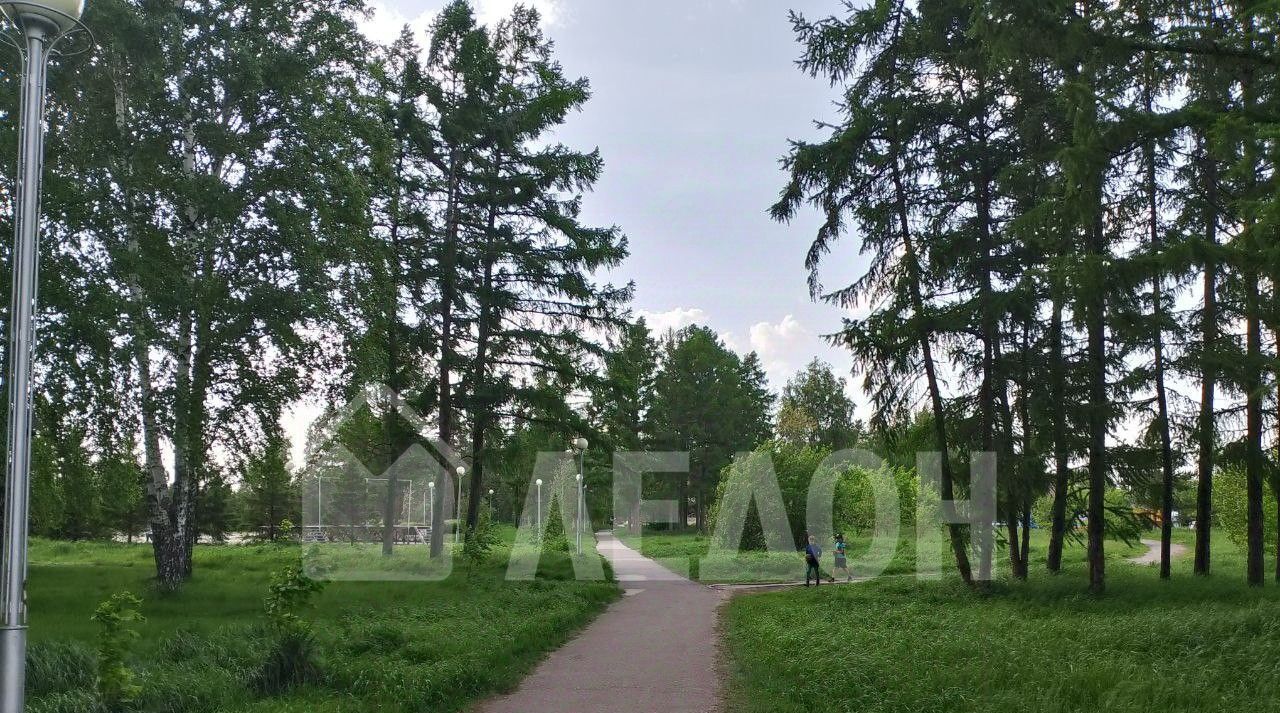 квартира г Омск р-н Центральный ул 2-я Барнаульская 11в пос. Амурский фото 12