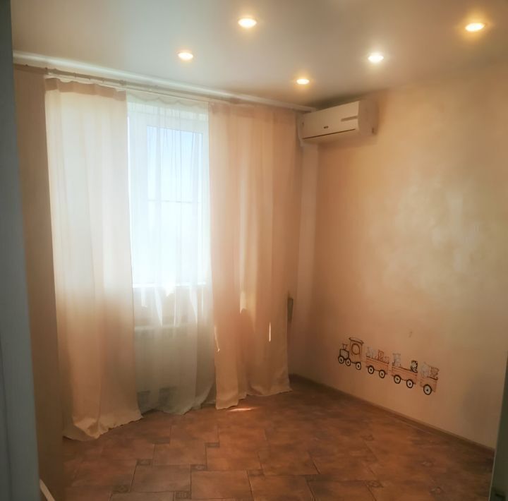квартира г Тольятти р-н Автозаводский ул Маршала Жукова 30 фото 1
