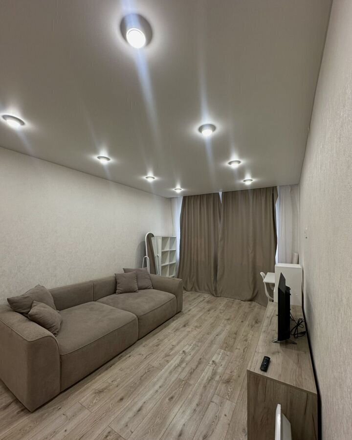 квартира г Челябинск р-н Калининский ул Братьев Кашириных 104а фото 3