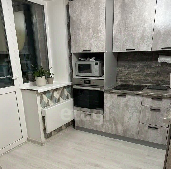 квартира г Тольятти р-н Центральный ул Александра Кудашева 96 фото 3