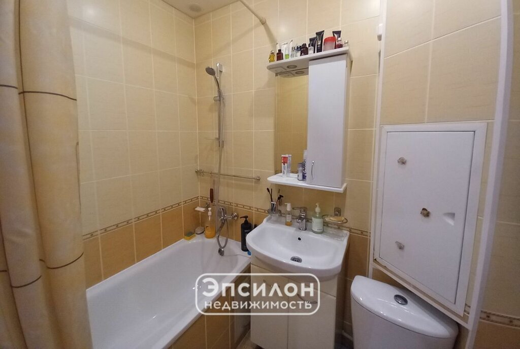 квартира г Курск р-н Центральный ул Бойцов 9-й дивизии 181б фото 6