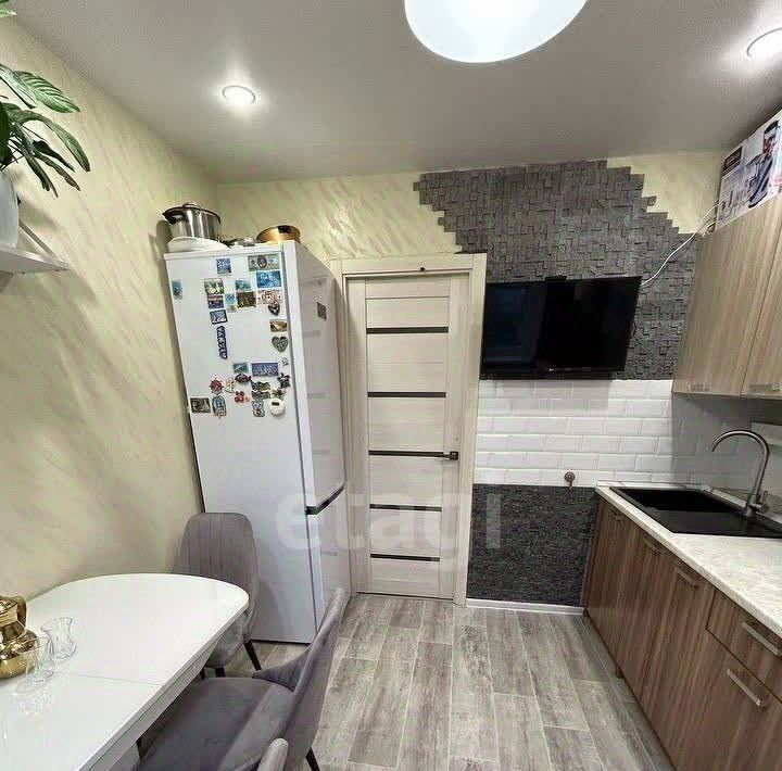 квартира г Тольятти р-н Автозаводский 20 квартал ул Тополиная 23 фото 8