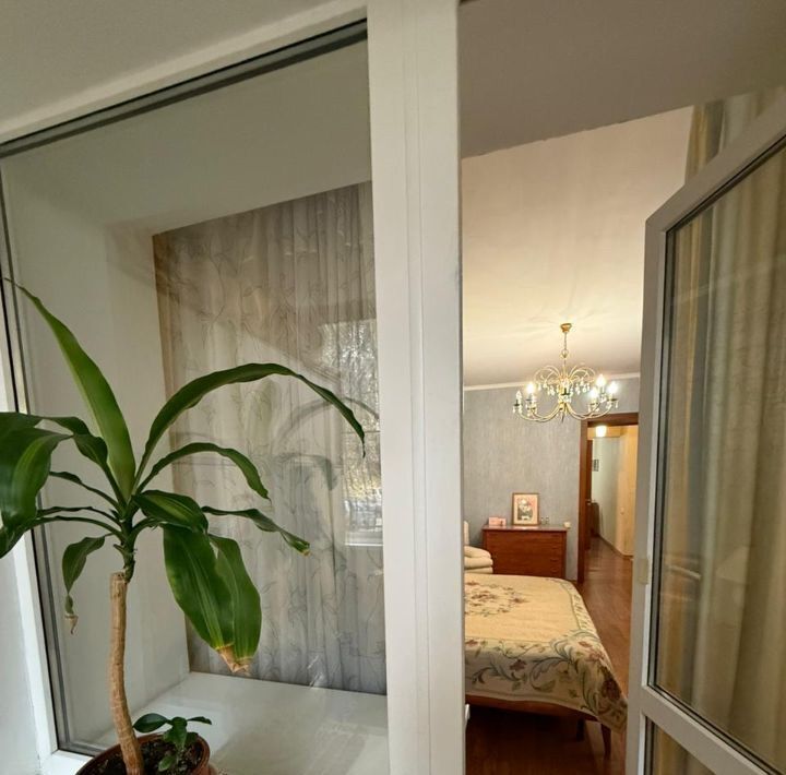 квартира г Волгоград р-н Красноармейский ул., 105, Респ Удмуртская фото 1