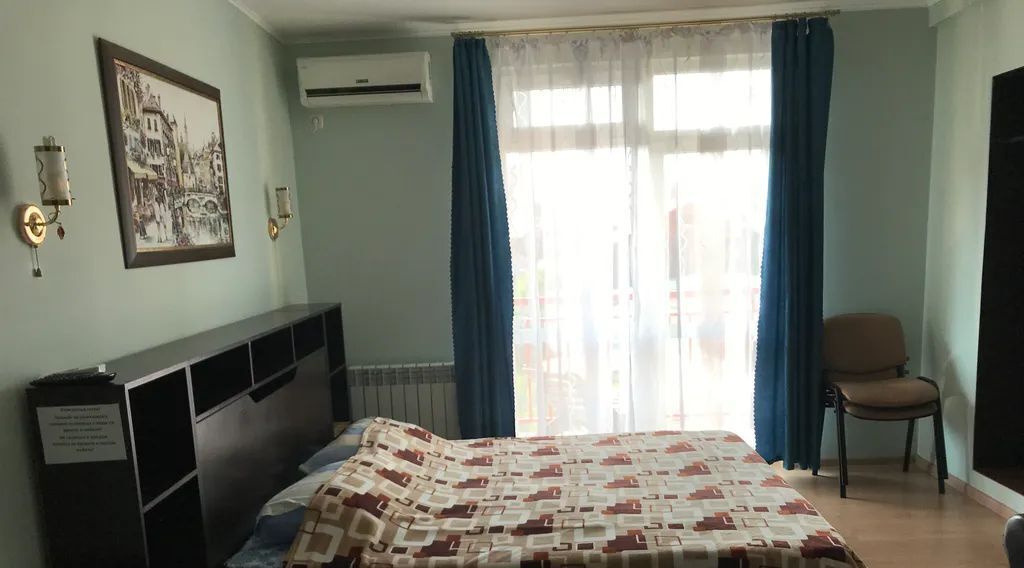комната г Сочи р-н Адлерский Адлер ул Белых акаций 18/8 жилрайон фото 3