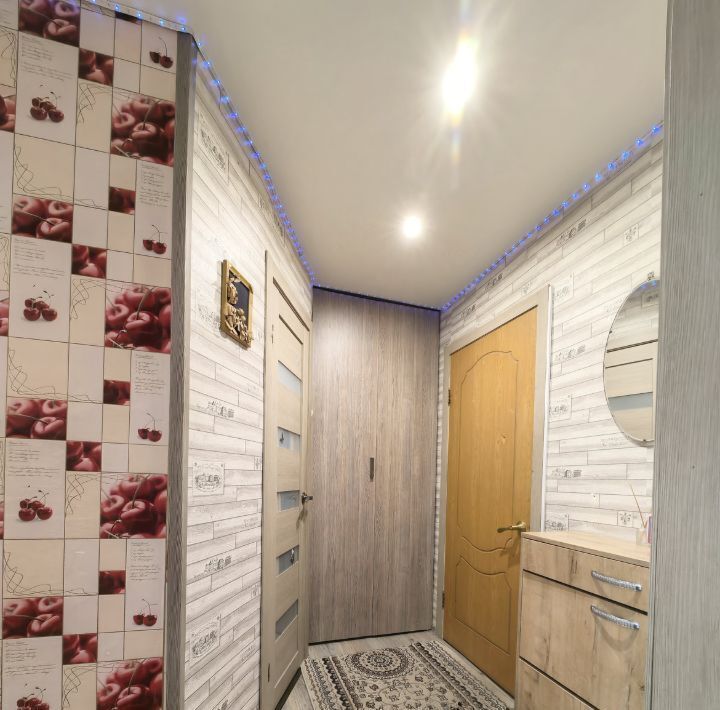 квартира г Омск р-н Кировский ул Волгоградская 10 фото 8
