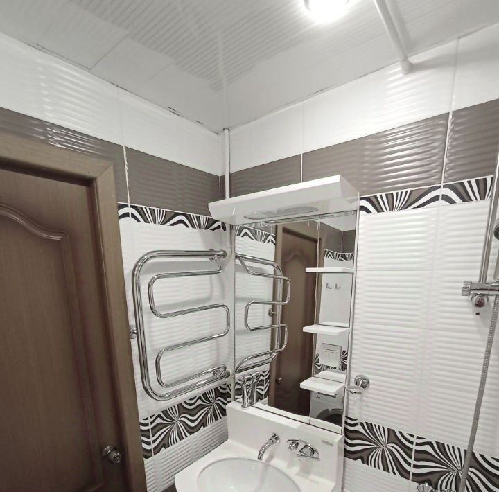 квартира г Омск р-н Кировский ул Лукашевича 27а фото 18