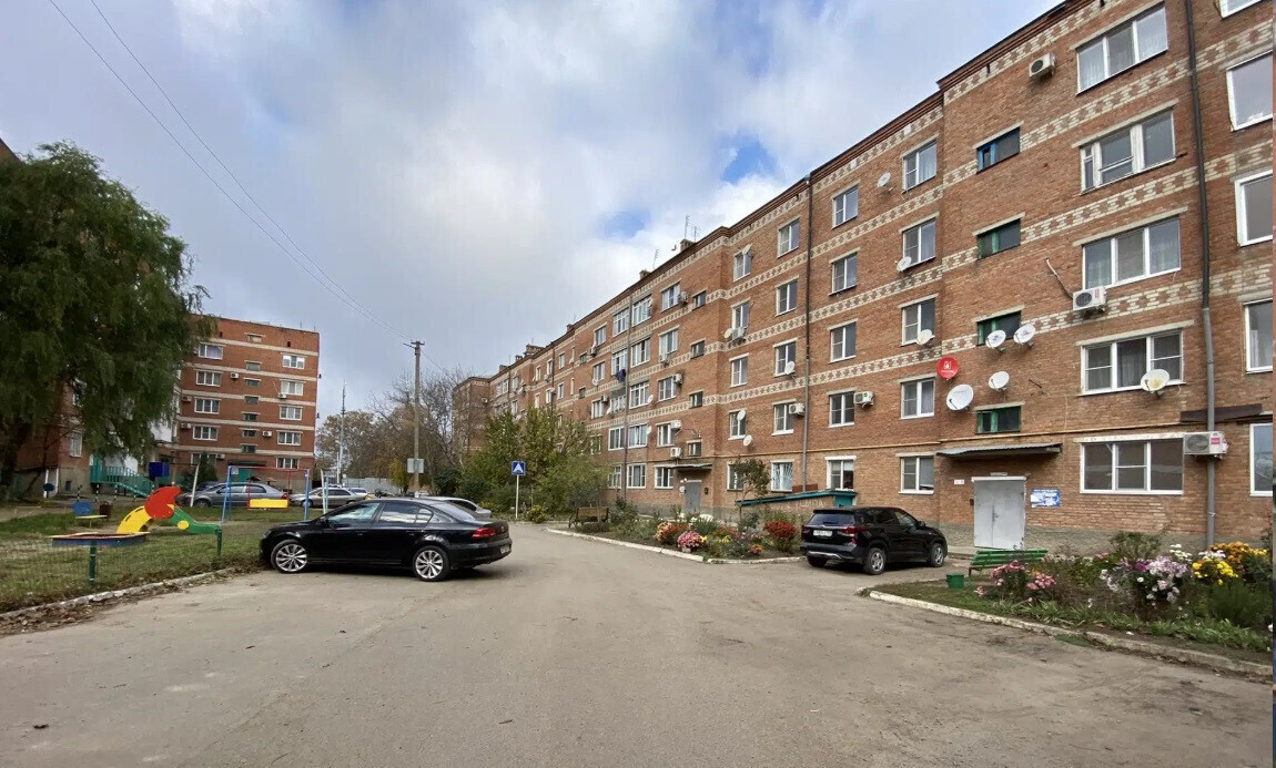 квартира р-н Усть-Лабинский г Усть-Лабинск ул Южная 8 фото 1