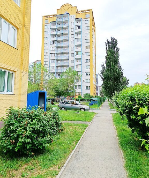 квартира г Омск б-р М.М.Кузьмина 9 фото 10