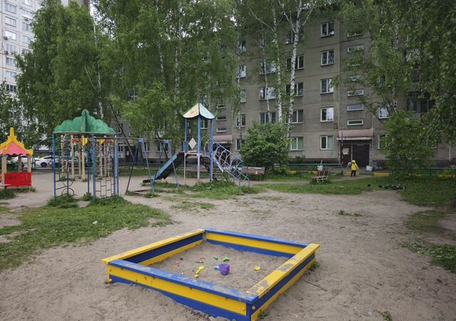 р-н Дзержинский Золотая Нива дом 19/1 фото
