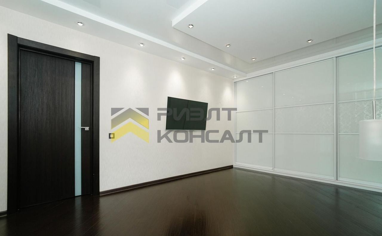 квартира г Омск р-н Кировский пр-кт Комарова 5 фото 4