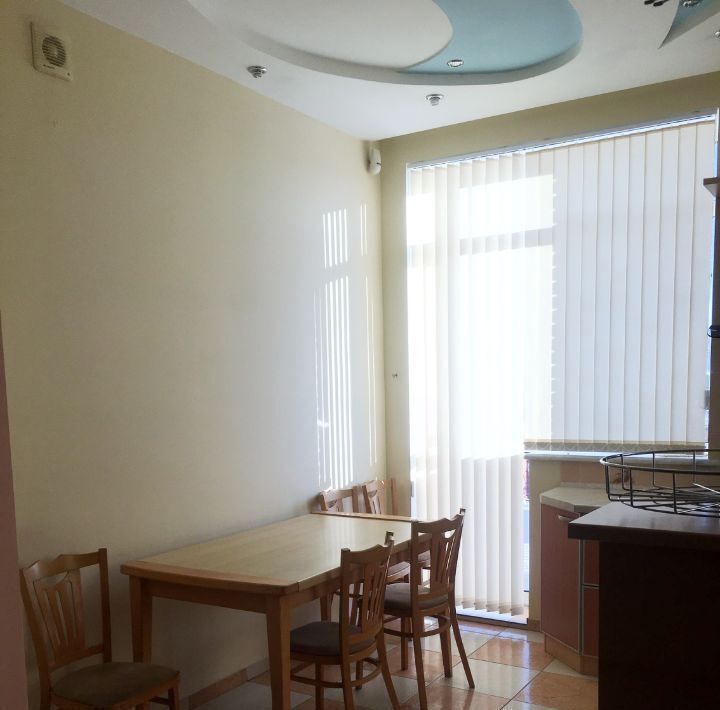 квартира г Омск р-н Кировский ул Суворова 82к/5 фото 4