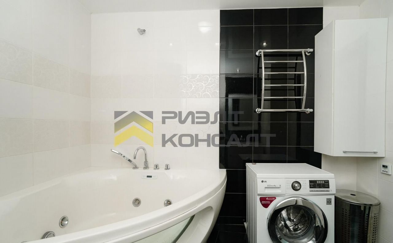 квартира г Омск р-н Кировский пр-кт Комарова 5 фото 11