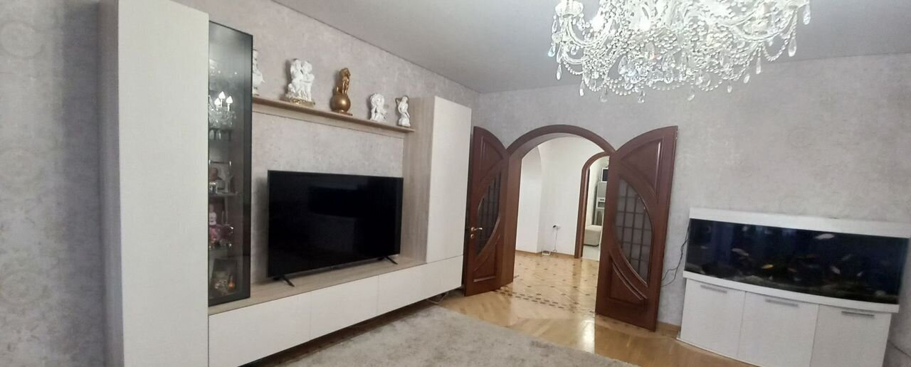 квартира г Саратов р-н Кировский ул им Кутякова И.С. 34/36 фото 9